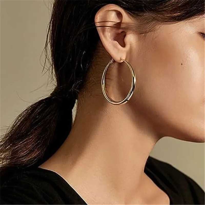 Fashion Silver Color Stainless Steel Hoop Earrings for Women Exaggeration Circle Bride Earrings Jewelry Accessory e446 Z250408