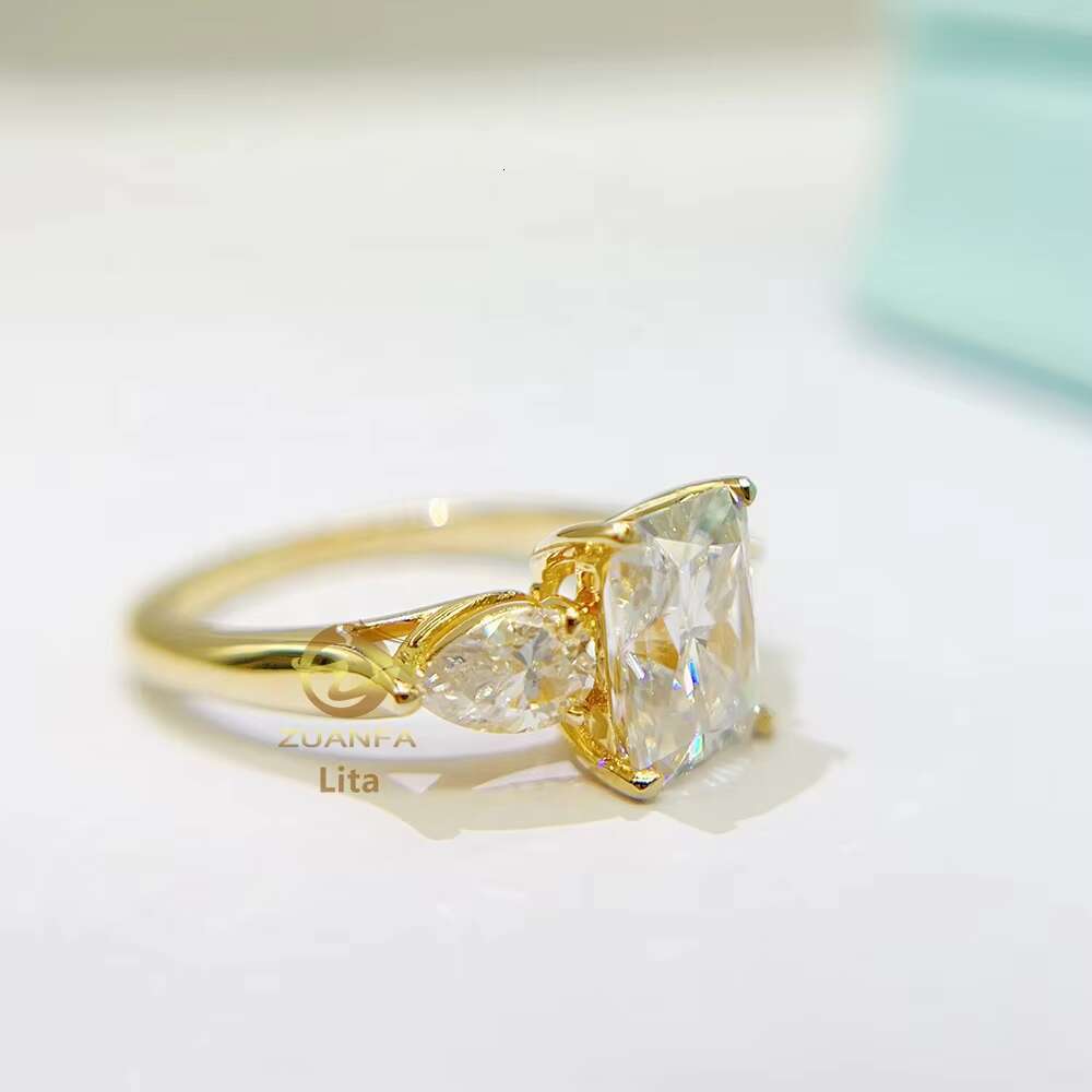 High-end 925 Sterling Silver Three Stone Vvs Radiant Cut Per Cut Diamond 14k Gold Moissanite Engagement Ring