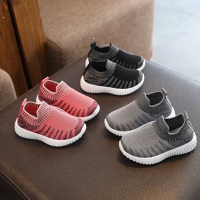 Childrens knitted casual shoes sports shoes for boys and girls slip on non slip breathable running shoes for children aged 2-8 Zapatos X250409