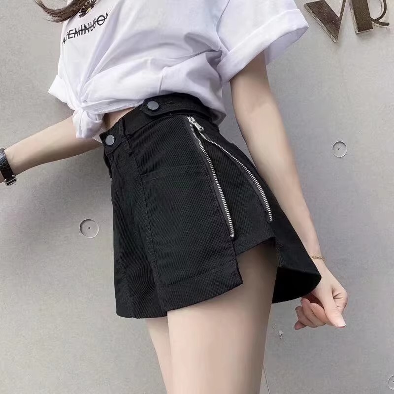 2025S Women s Designer Shorts, Spicy Girl Denim Shorts High Waist Split Thin Summer New Style A line Small Straight Tube Loose Super Hot Pants Trendy 