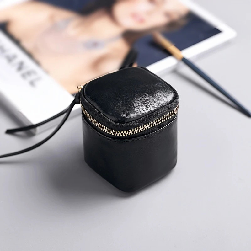 Chic PU Cube Clutch Mini Zipper Makeup Box for HandbagBackpack Decoration Jewelry Storage Fashion 250408
