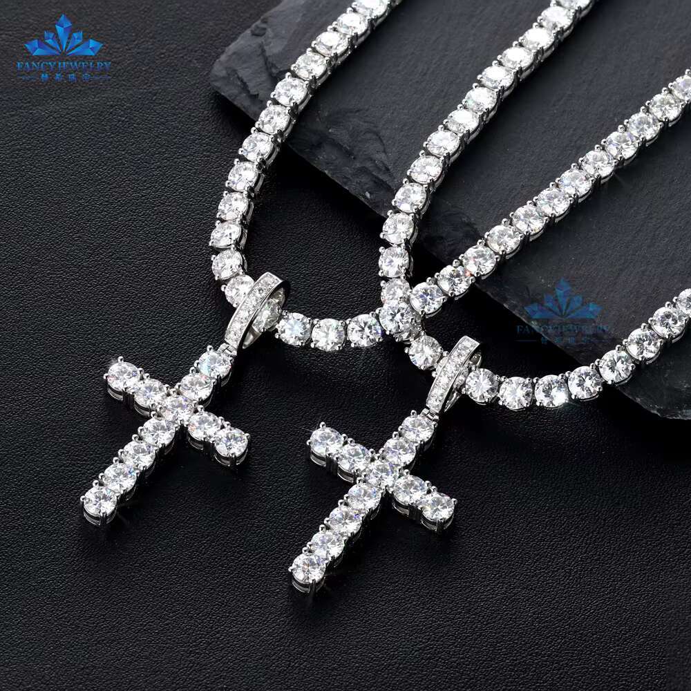 Wholesale 5.0mm VVS Moissanite Diamond Cross Pendant 925 Sterling Silver Gold Plated Fine Jewelry Charm Iced GRA Moissanite