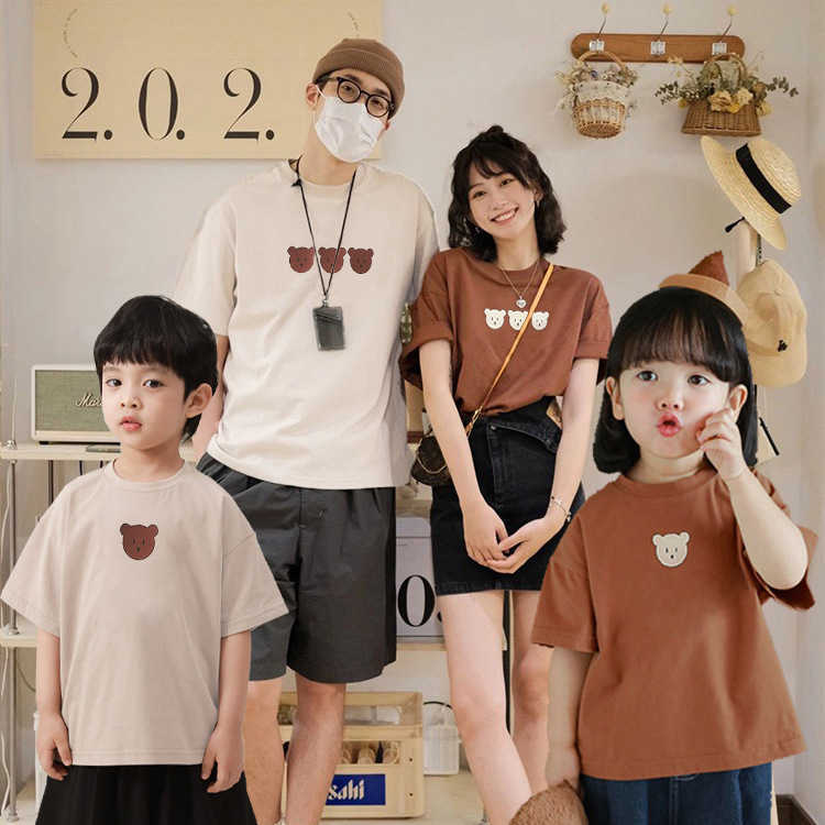 Parent child outfit 2025 summer outfit new for a family of three stylish short sleeved t-shirt little bear boys and girls climbing suit S2548