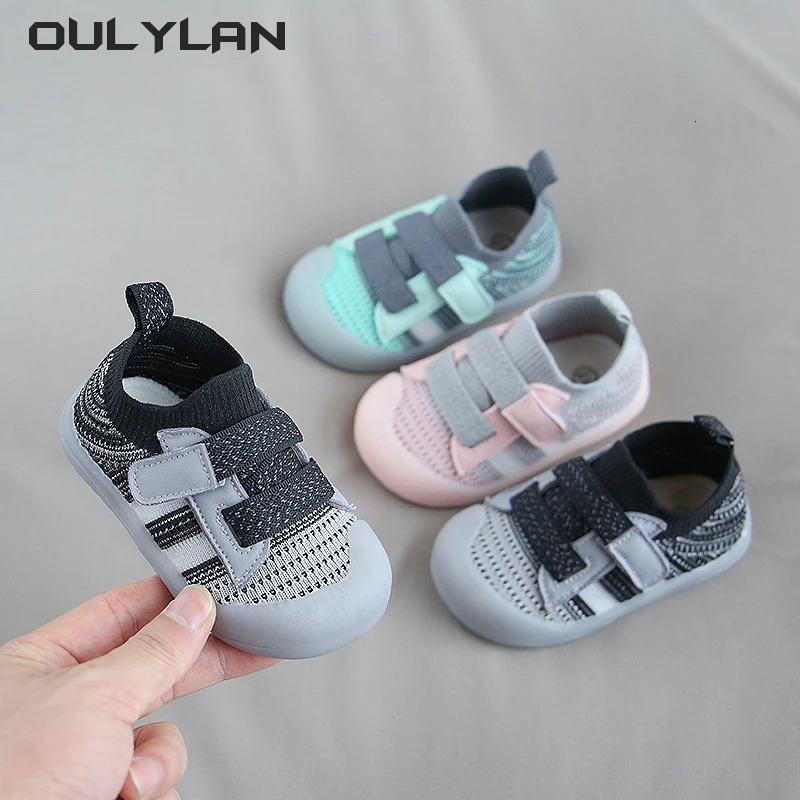 Spring and summer 1-3 year old baby walking shoes with soft soles and breathable knitted mesh suitable for boys and girls sports shoes and childrens m