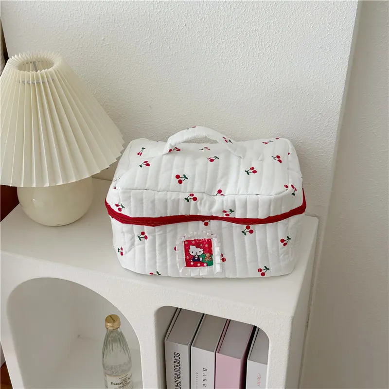 Cute ladies large capacity cat makeup bag Instagram travel portable toilet 250408