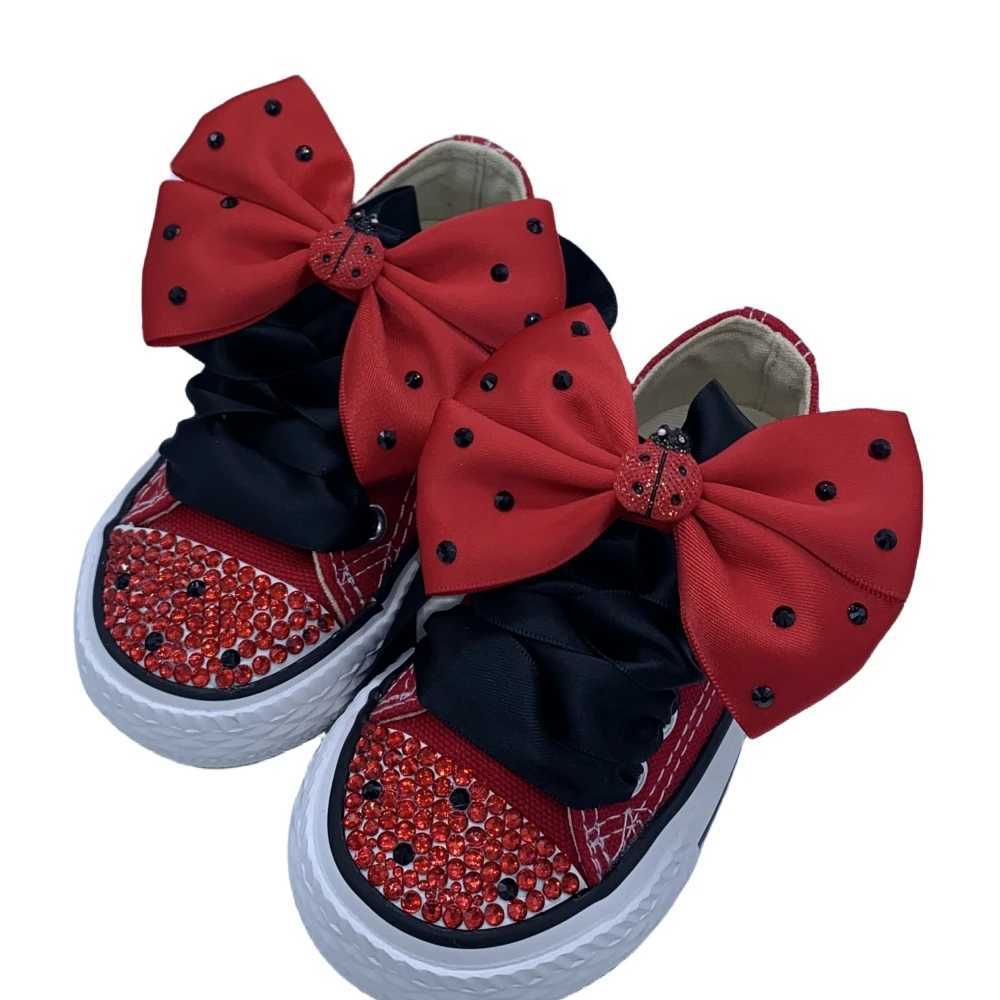 Dollbling childrens canvas shoes handmade Halloween custom casual apartment childrens ladies Bug crystal girls boys red Christmas sports shoes X250409