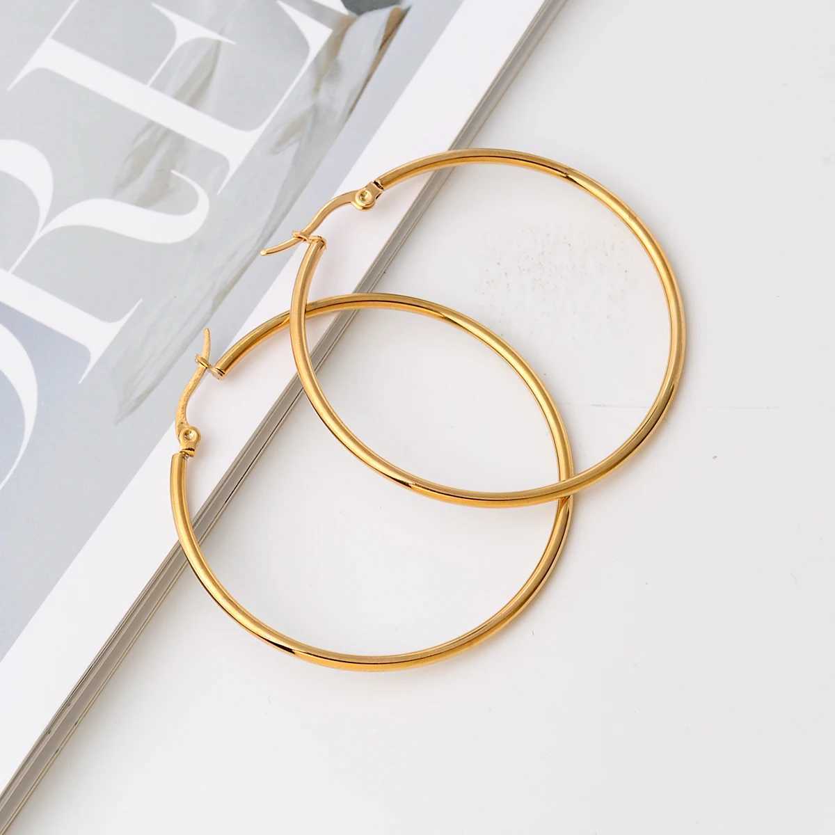 Stainless Steel Big Womens 20mm to 90mm Smooth Circle Hoop Earrings Exaggerated Statement Large Hoops Ear Round Loop Ring Z250408