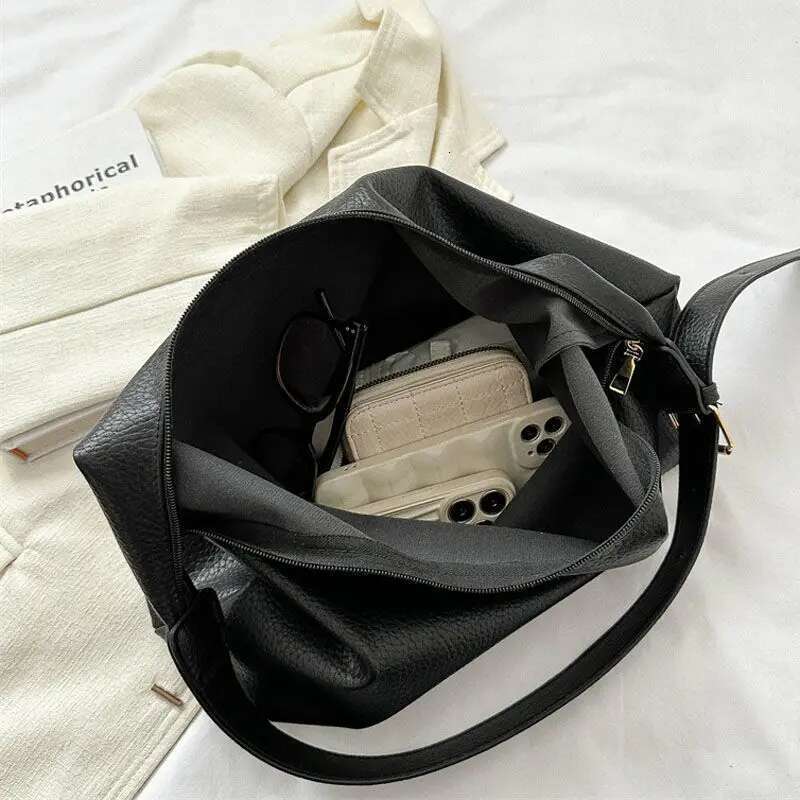 Fashion Soft PU Leather Tote For 2025 Trend Female Simple Large High Capacity Shoulder Women Handbags Messenger Bags