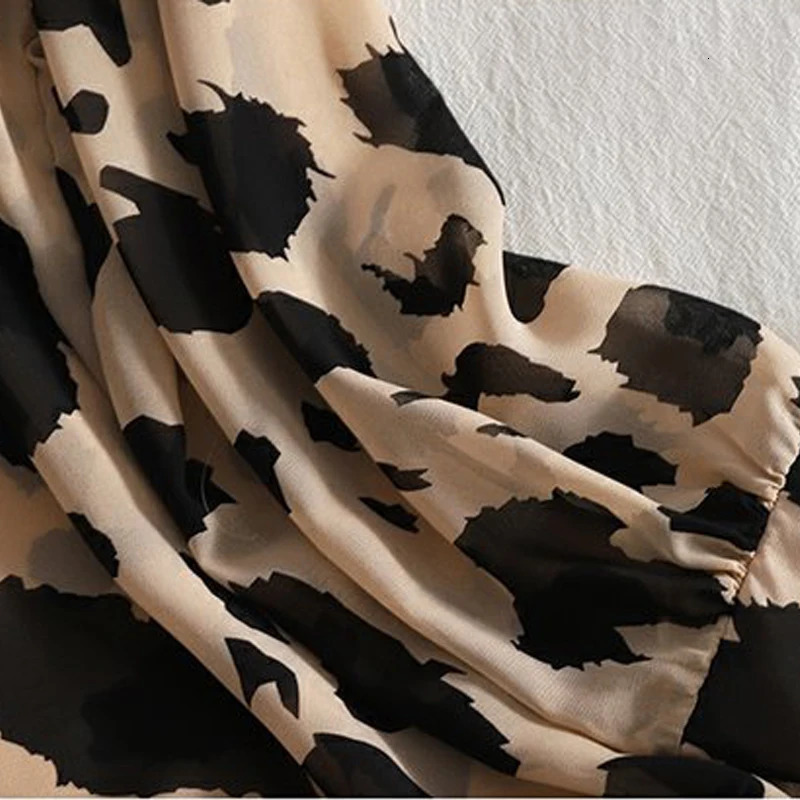 Womens chiffon cardigan vintage leopard print zebra long sleeved casual loose top Korean fashion classic highend item 250409