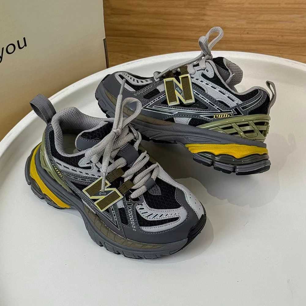 Boys new style tennis shoes childrens casual shoes sports shoes childrens soft soled shoes fashionable school shoes boys shoes X250409