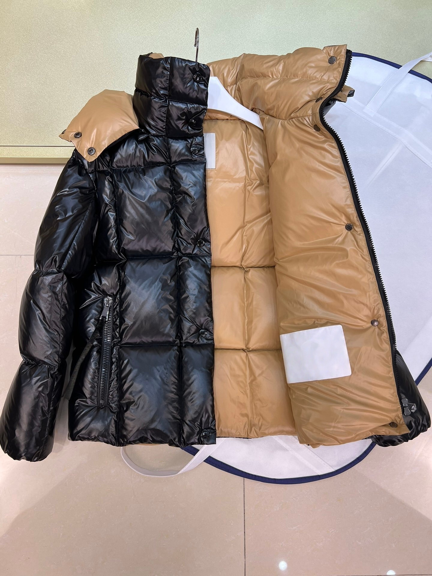 Designer Women Down Parkas Womens puffer jacket Lightweight outdoor jacket white duck down filled jacket Winter woman warm fluffy hood coat