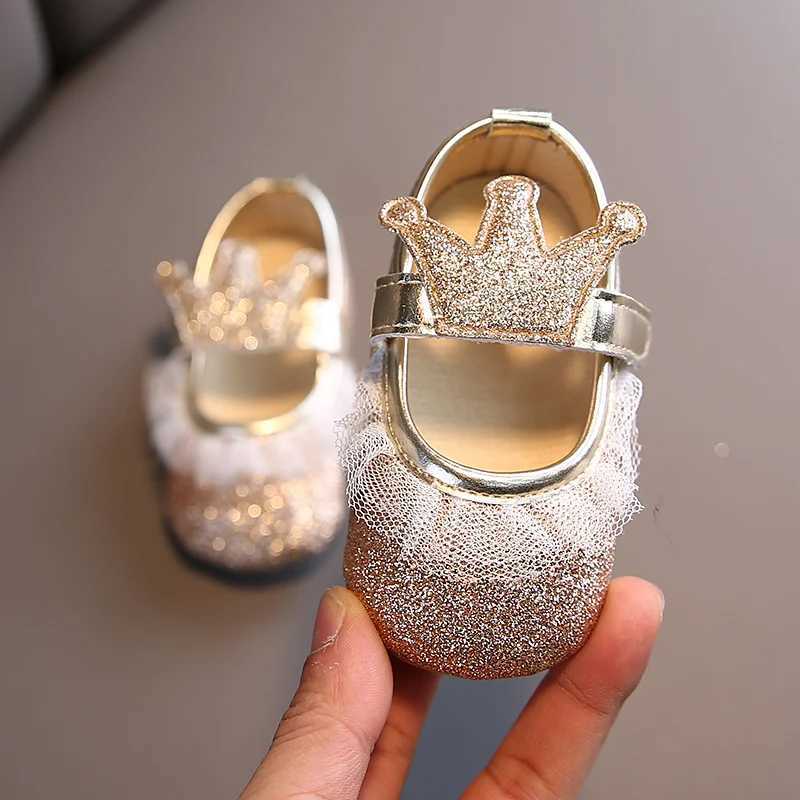 0-18 meters cute spring newborn golden baby shoes with anti slip fabric bottom for girls elegant and breathable casual baby first walking shoes X25040
