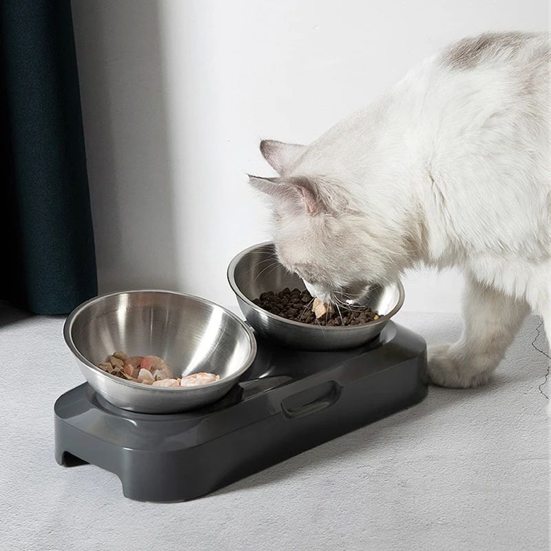 175140 Plastic cat bowls are lightweight, portable, versatile, affordable, and anti-tip, meeting basic daily needs
