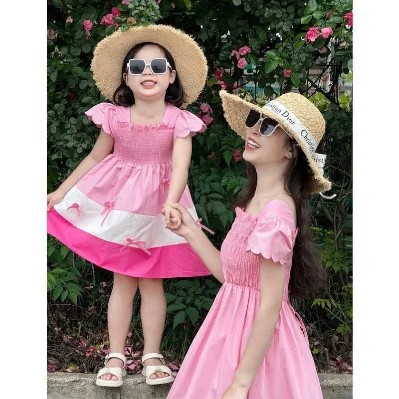 2025 Holiday Pink Smoked Dress Vacation Mom Baby Girl Dress Korean Parents Children Equality Clothing Vestidos Mother Daughter Match S2548