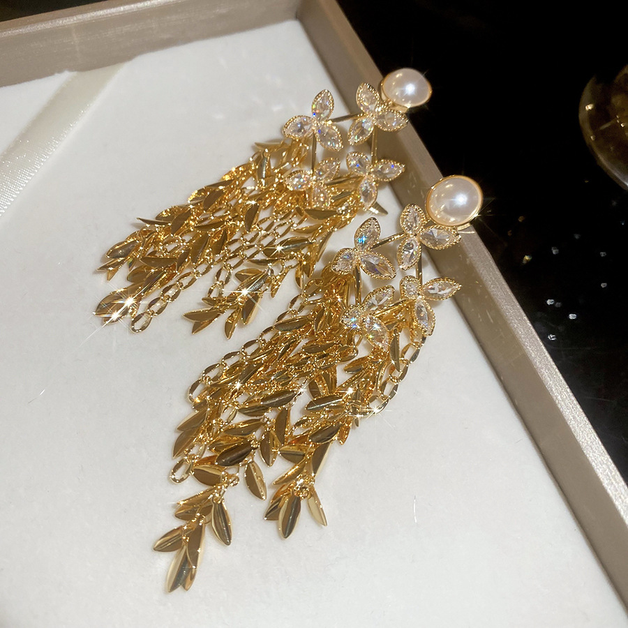 18K Real Gold Plated Flower Tassel Pearl Stud Palace Style Retro Elegant Earrings Light Luxury High-end Feel Ear Jewelry - view 7