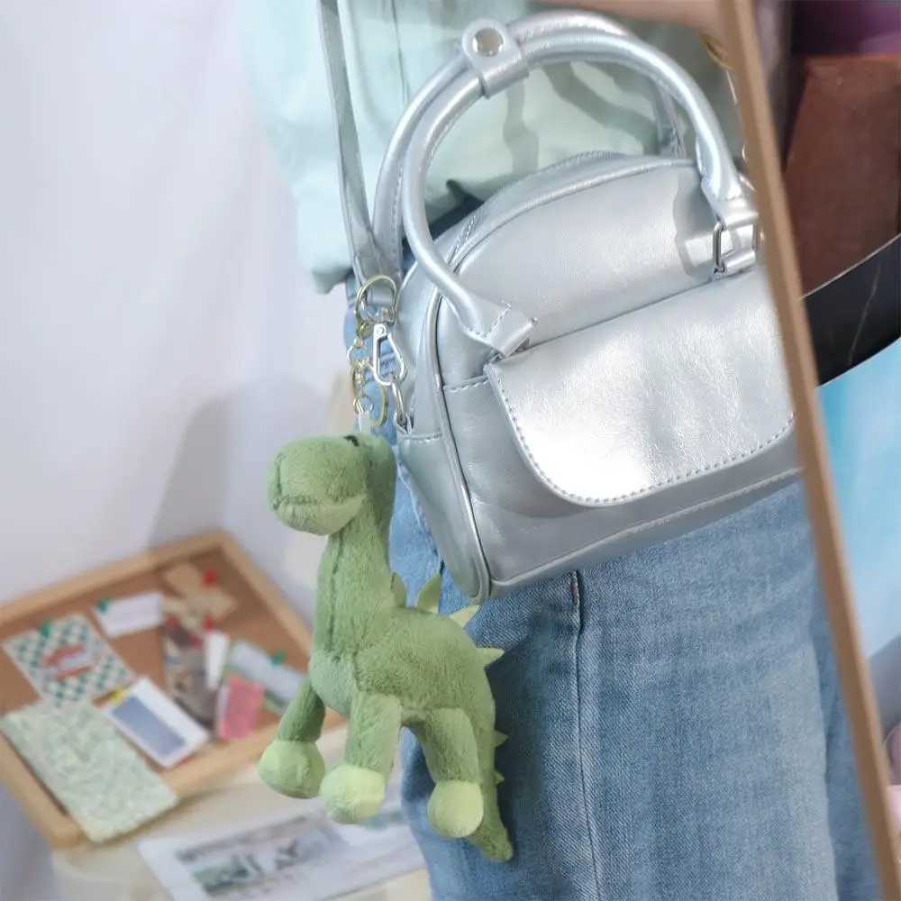 Long necked dinosaur plush doll cartoon keychain small dinosaur plush keychain 16cm plush toyXJ250409
