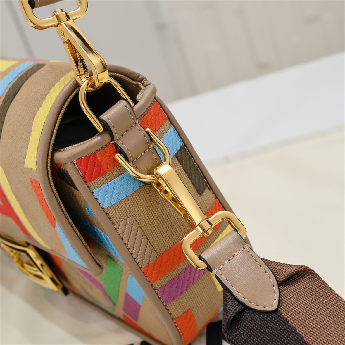 Designers bag luxury mini messenger bag Baguette bag handbag women leather tote bag designer purse classics shoulder bag large capacity gold chain crossbody bag