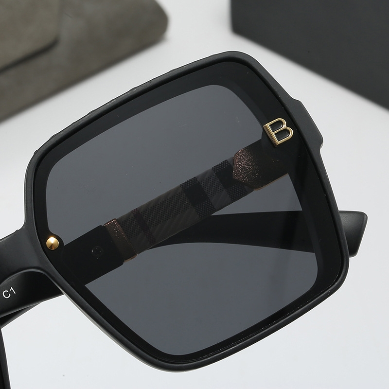 free shipping designers Sunglasses for Mens and womens Personalized stylish classic multi-color selectable sunglasses