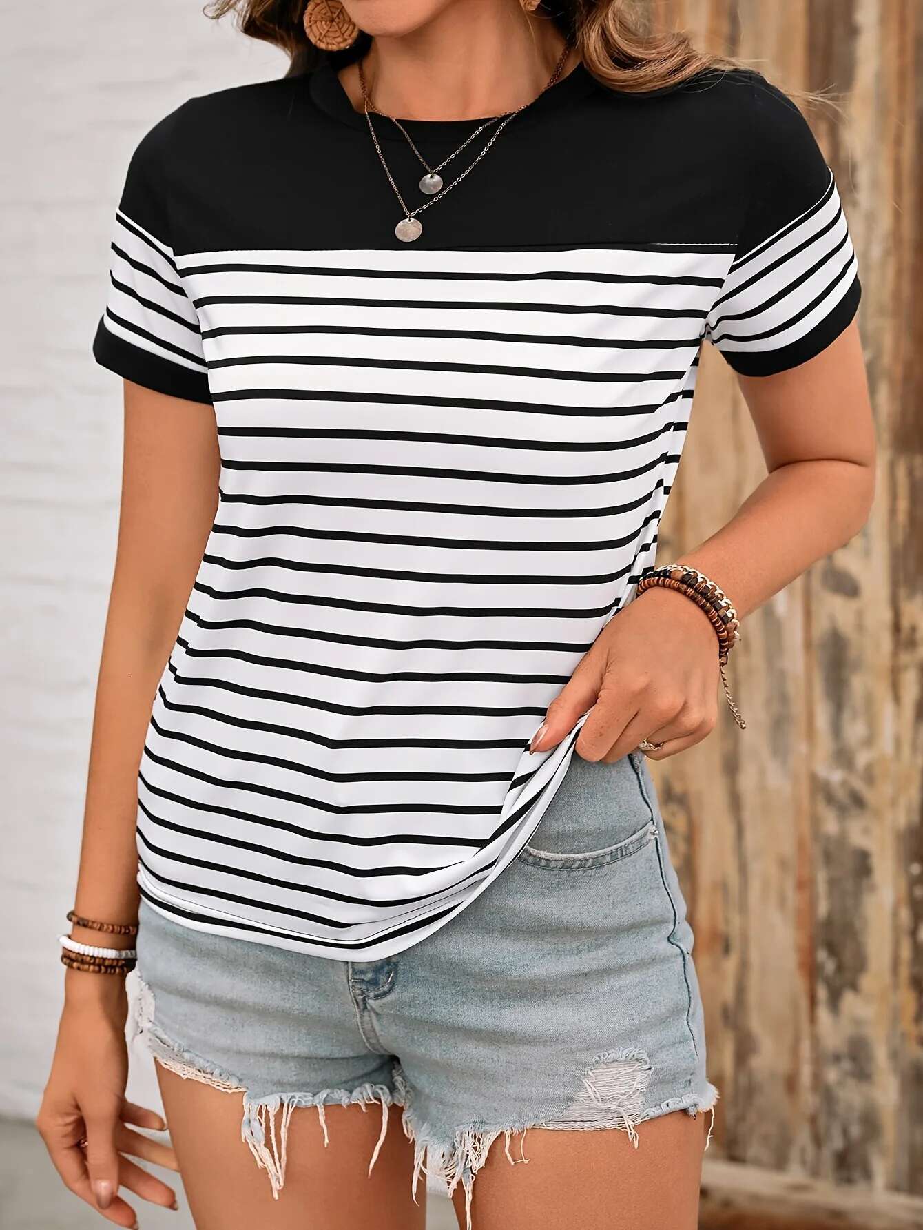 Contrast striped short sleeved summer new round neck pullover age reducing top, slimming casual T-shirt for women white