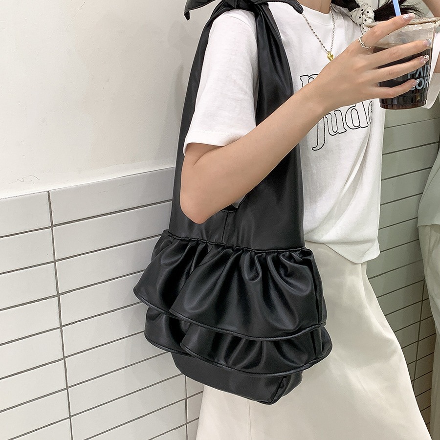 Shoulder Bags Lotus leaf edge fashion cloud bag summer new soft leather large capacity pleated bag
