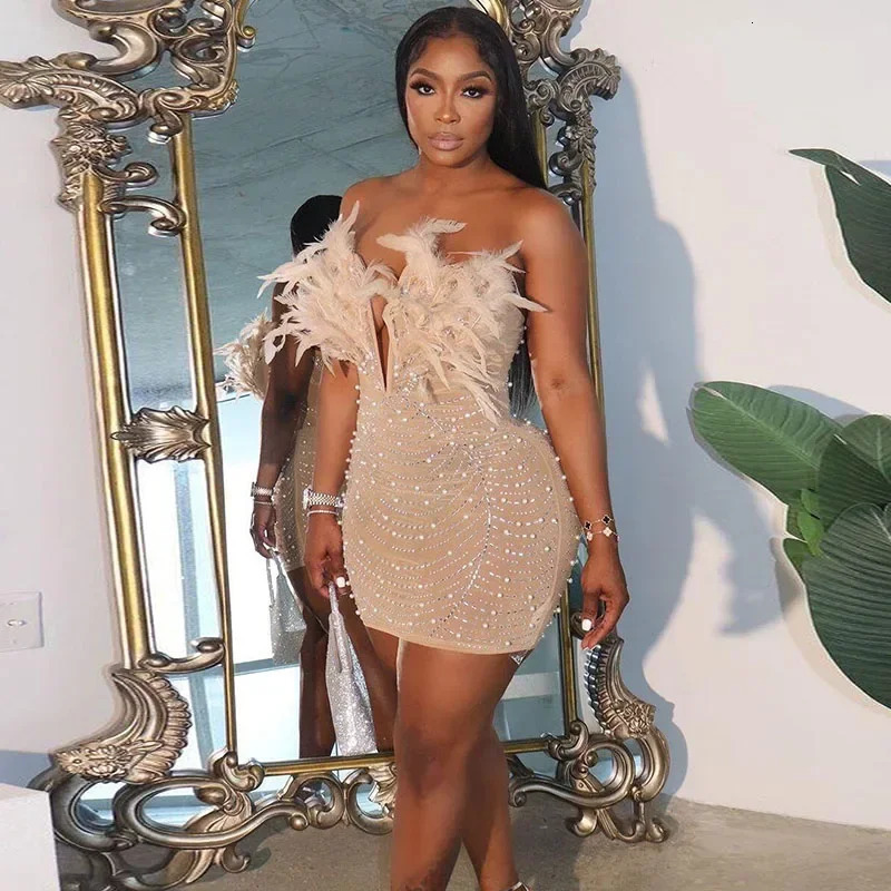 Sexy Club Party Night Feather Rhinestone Womens Birthday Dress Elegant Backless Diamond Transparent Mesh Tight Dress 250402