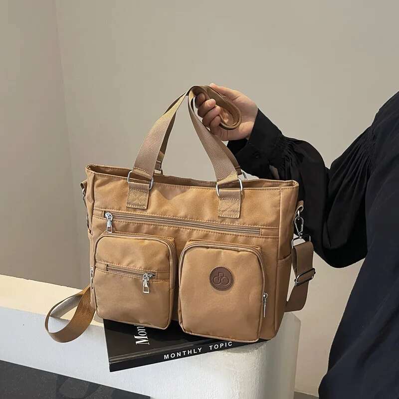 Fashionable And Minimalist Large Capacity Canvas Shoulder 2024 Trendy Retro Multi Pocket Tote Bag