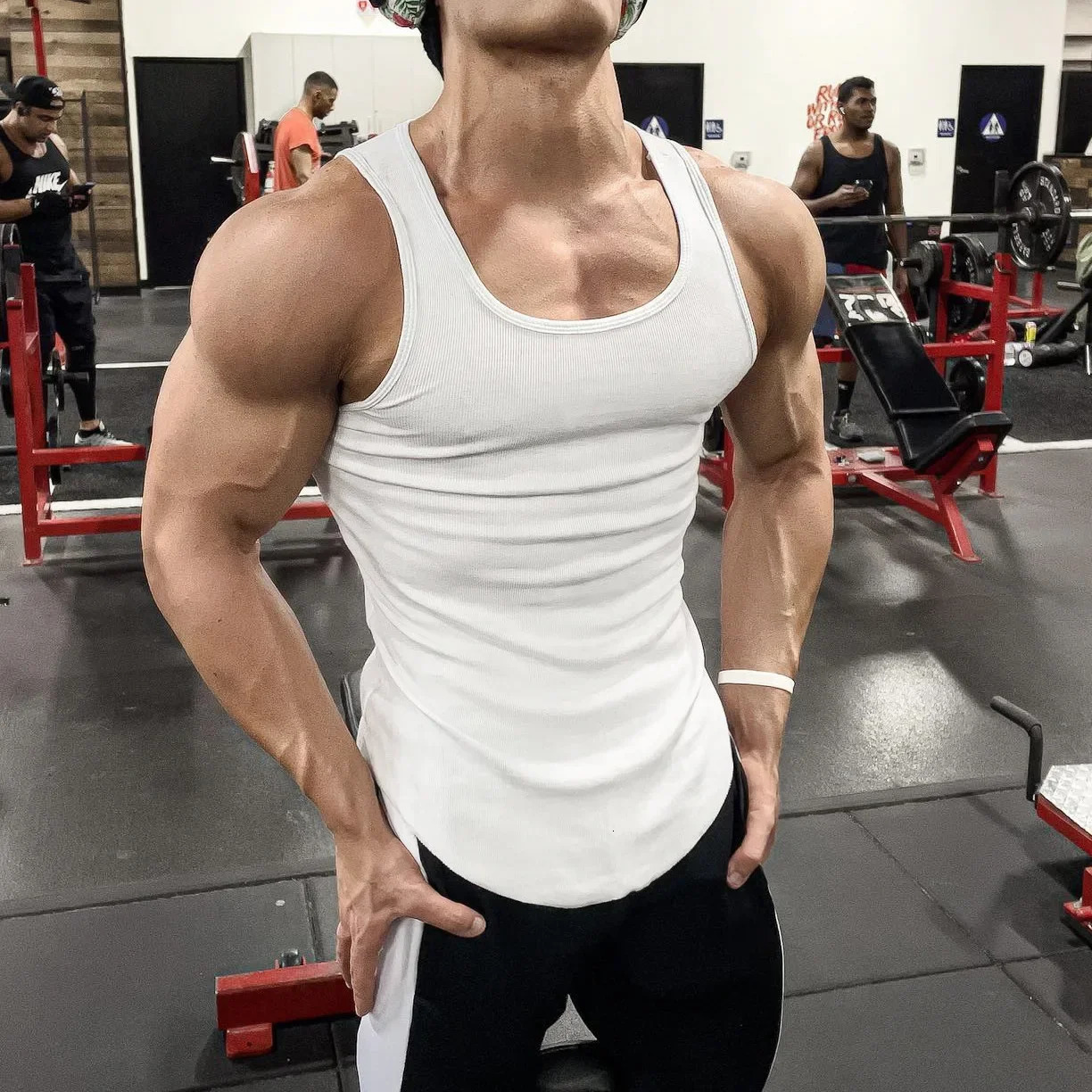 highquality breathable gym mens fitness running ice black tight fiber shirt upper body M3XL 250409