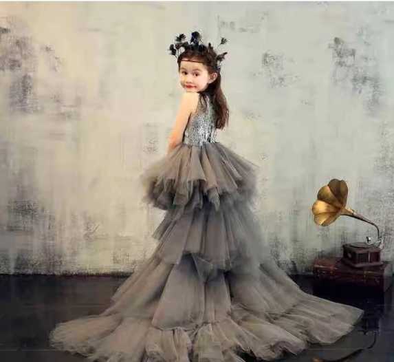 Girl's Dresses Girls runway dress Princess dress Children's high-end train piano performance birthday evening gown host Peng Peng yarn Q2504