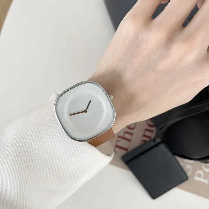 Luxury Womens Watch Minimalist Square Dial Leather Strap Womens Watch New Quartz Watch Couples Watch Montre FemmeXJ250408
