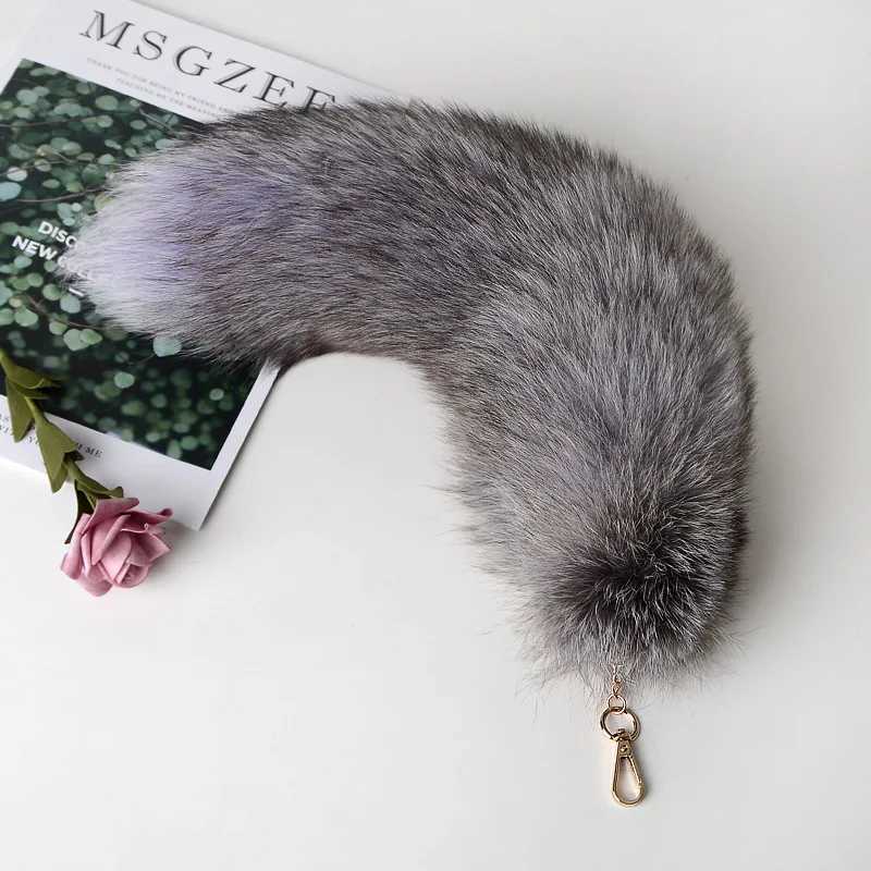 2024 New Tail Keychain Wolf Tail Fur Leather Tassel Bag Label Black and Brown Pom Charm Keychain Bracket Str Chain GiftXJ250409