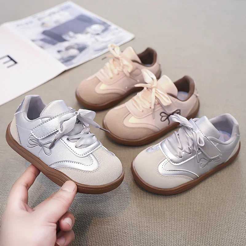Childrens running shoes princess style sweet girls casual shoes sweet bow 2024 new childrens sports shoes anti slip soft sole X250409