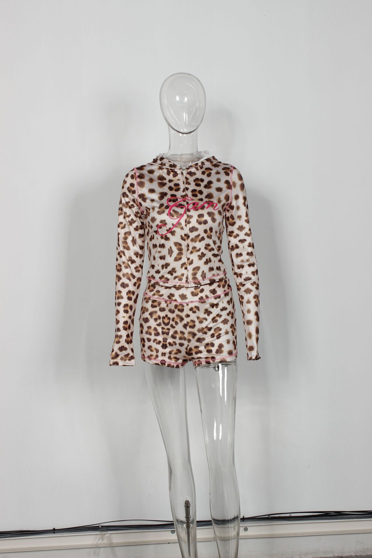 2025S Designer Women S Set New Fashionable Slim Fit Leopard Print Zipper Hooded Top Shorts Sports Style Set For Women