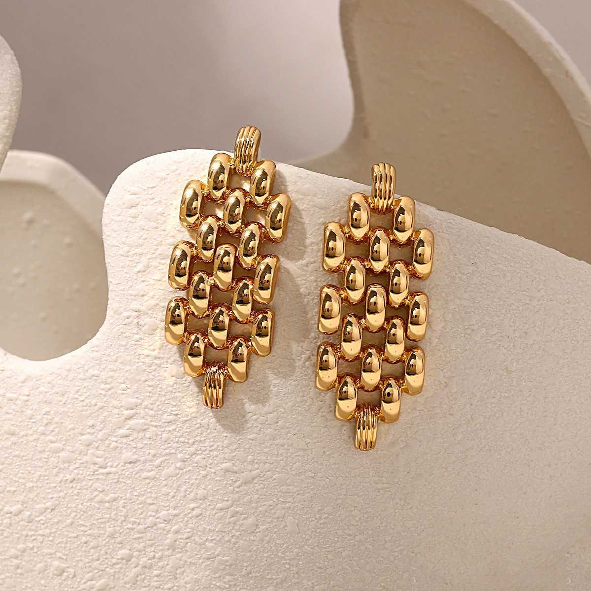 AENSOA 2022 New Exaggerated Simple Hollow Geometric Metal Earrings Womens Creative Unique Design Drop Earrings Punk Jewelry Z250408