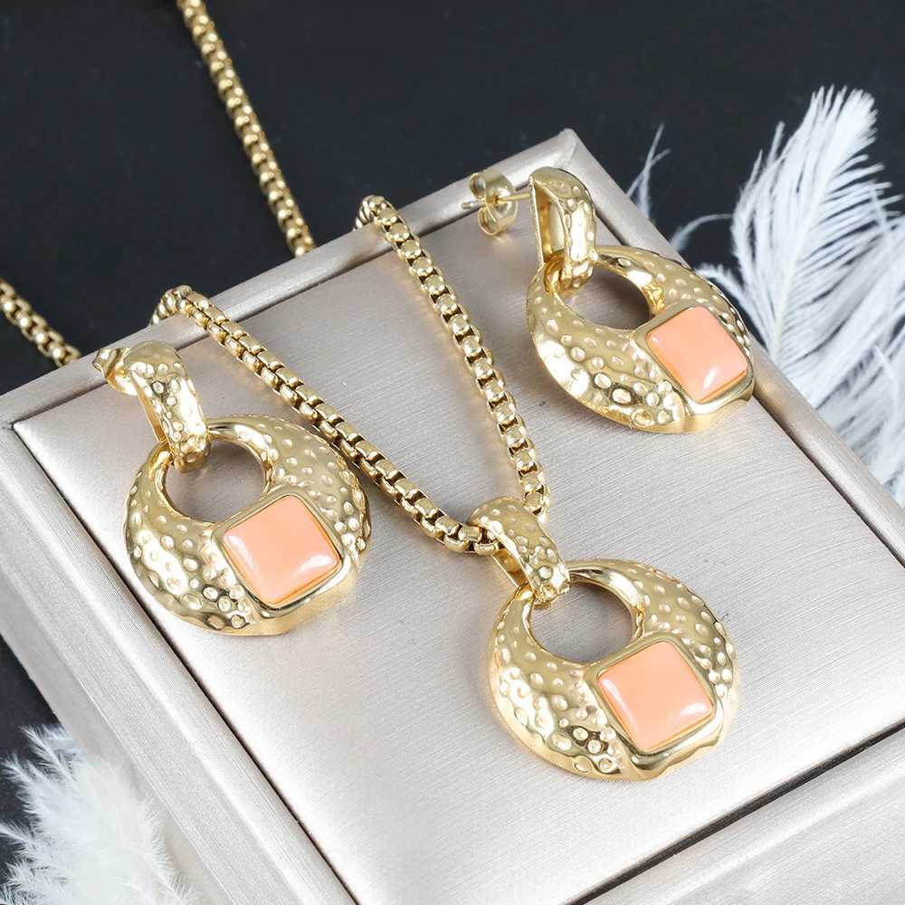 ZMfashion Retro Embossed Texture Ring Earrings Temperature High Square Resin Charm Necklace Womens Jewelry Set Wholesale Y250408