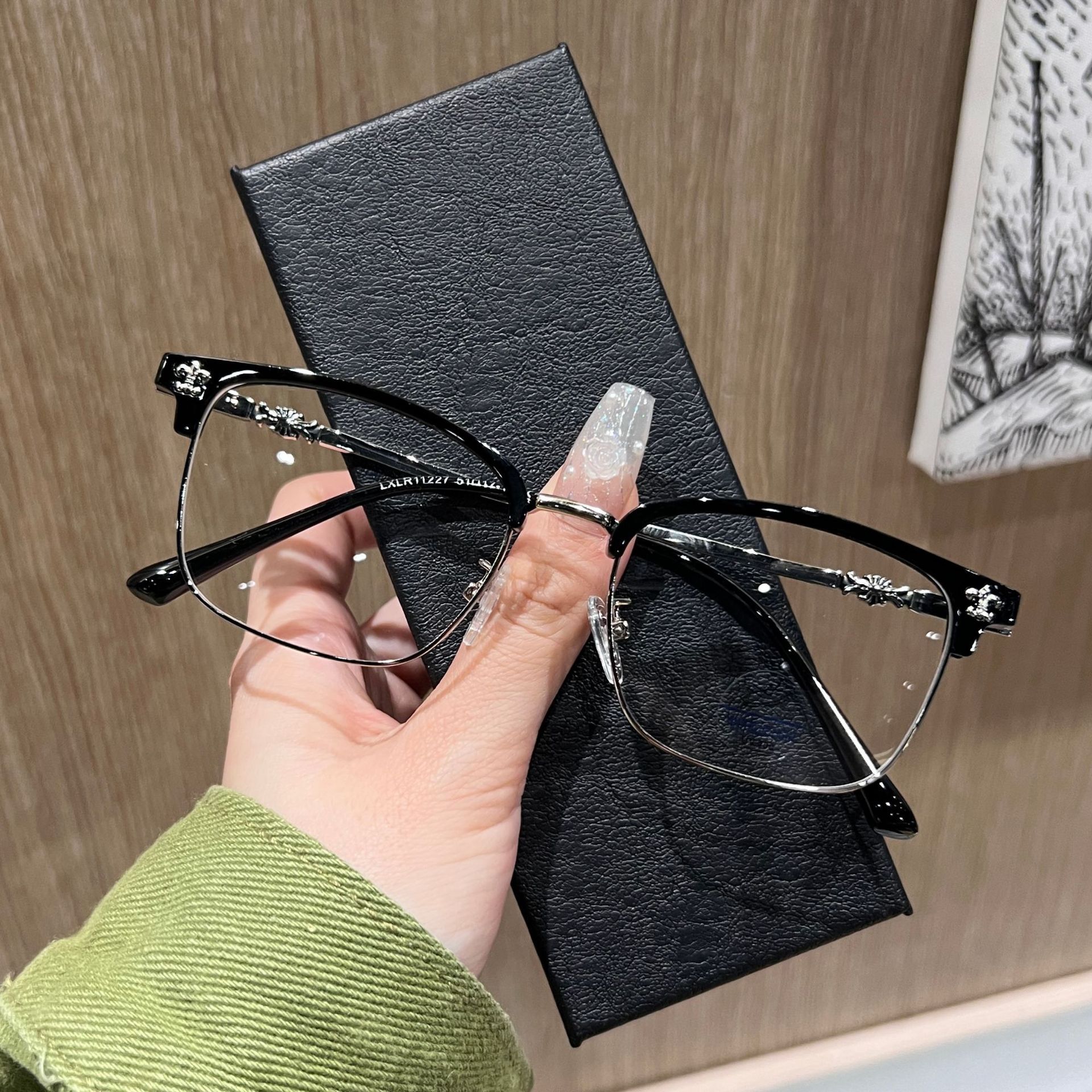 TB BHULAMTE Free Shipping New Designer Sunglasses Half-frame Glasses For Men Retro Glasses Frame For Women Artistic Blocking Glasses Paired With Presc