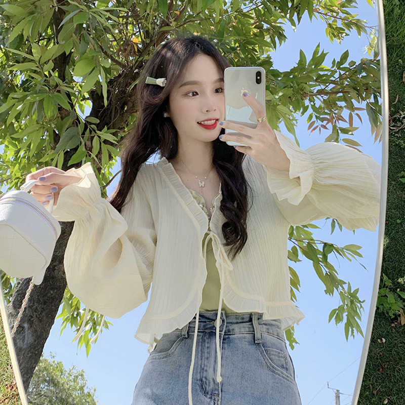 2025S Designer Women S T Shirt Sunscreen Shirt Jacket Design Sense Niche Cardigan Summer Thin Style Fresh And Sweet Korean Style Unique Short Top Fema