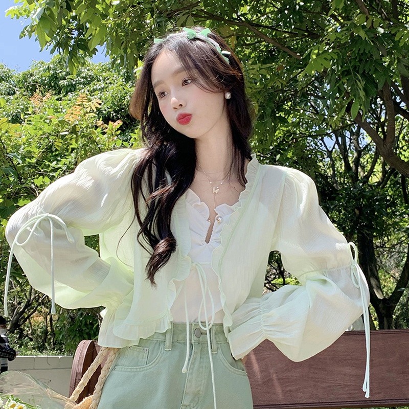 2025S Designer Women S T Shirt Sunscreen Shirt Jacket Design Sense Niche Cardigan Summer Thin Style Fresh And Sweet Korean Style Unique Short Top Fema