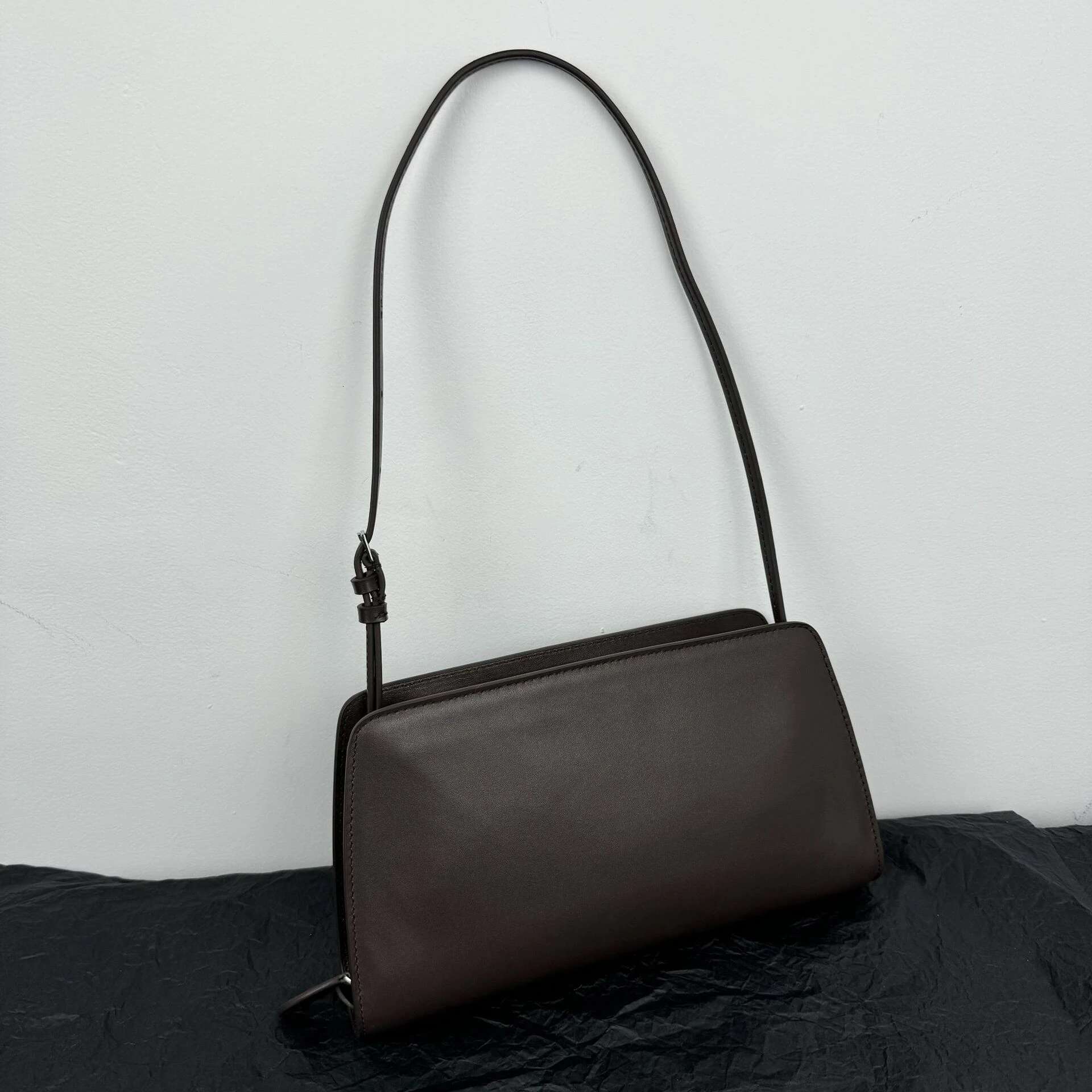 Cowhide Retro Underarm Package For Women 2024 Designer Purses And Handbags