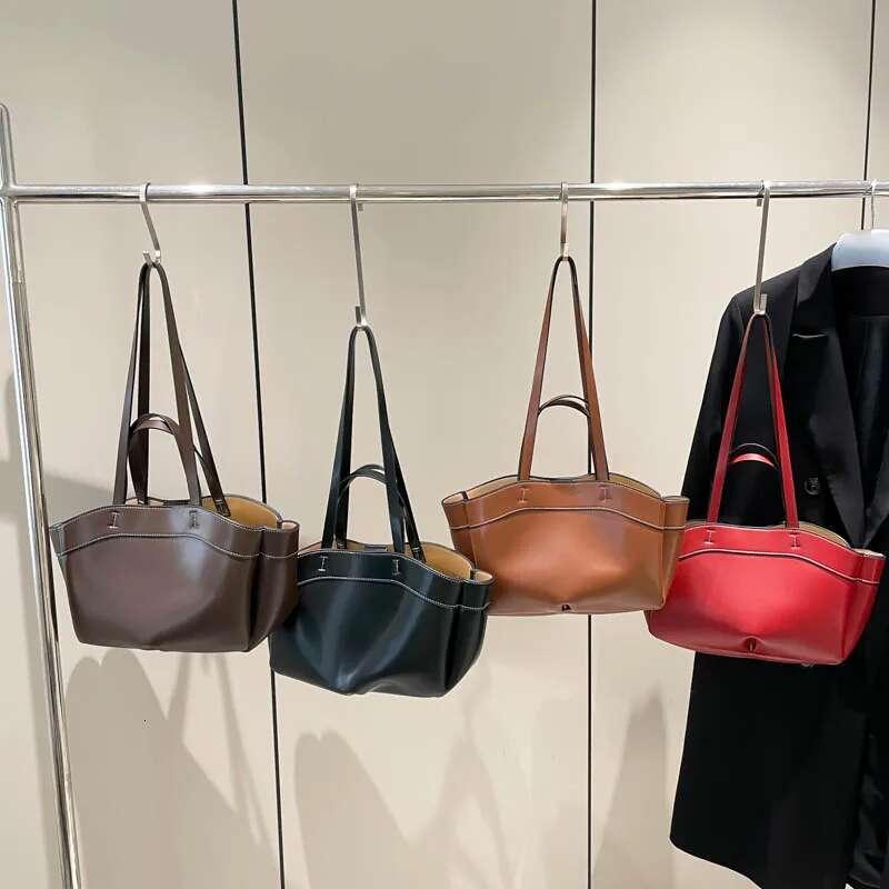 LEFTSIDE Small PU Leather Solid Color Crossbody Bags For Women 2024 Y2k Ladies Fashion Shoulder Bag Females Handbags And Purses