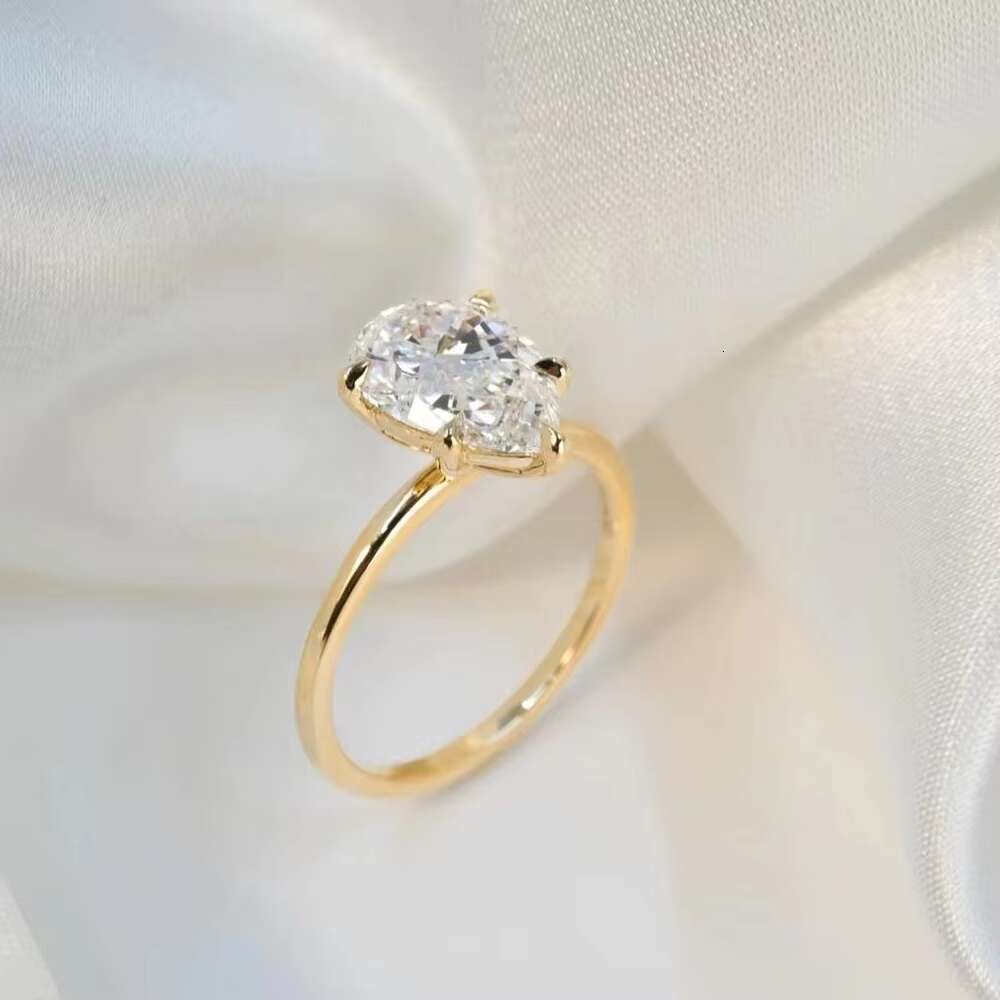 Yu Ying Customized Solitaire 2CT Pear Drop Moissanite Wedding Ring Fine Jewelry Fashion Women Engagement Rings