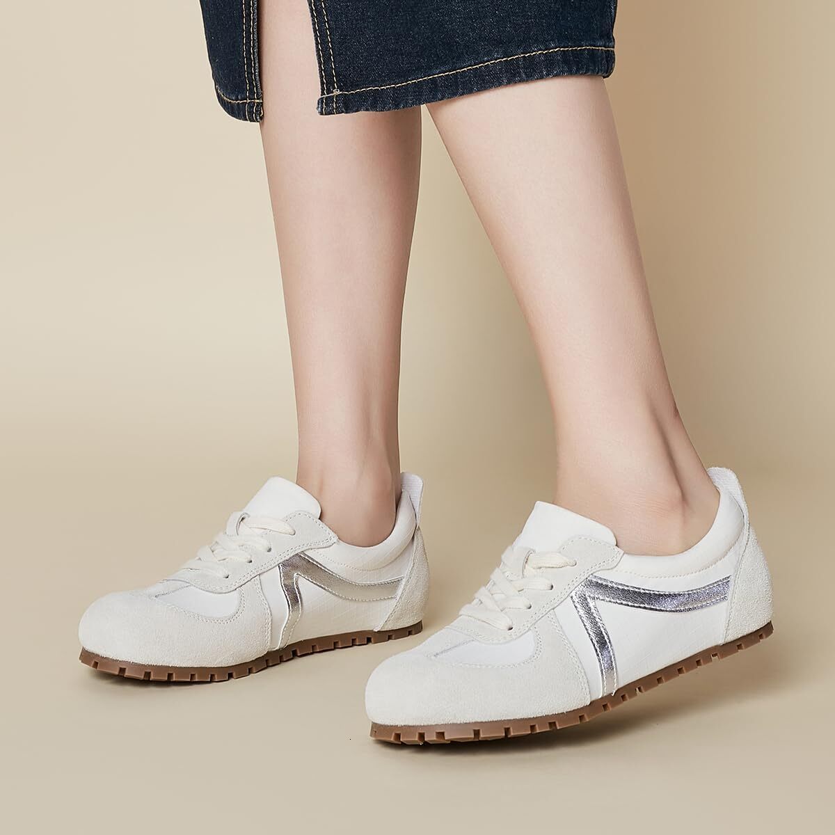 Designer 2025 new Women's loafers, casual flat bottomed comfortable walking shoes, women's fashionable sports shoes