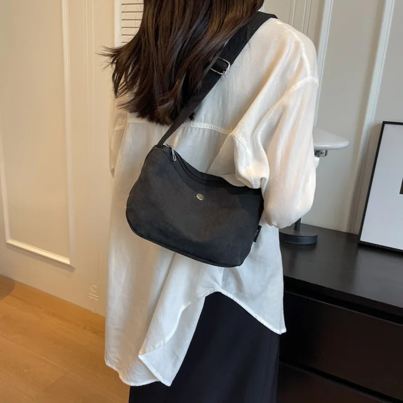Small Canvas Womens Bag Black Shoulder Cross Messenger Y2K Ecological Korean Shopping Student Handbag Side 250408