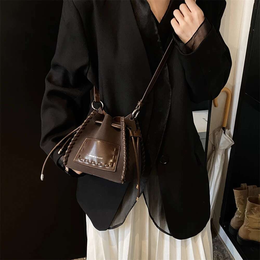 New Designer Bag Mini Drawstring Women's Bucket Bag 2025 Designer Wallet And Handbag Casual Street Small Shoulder Crossbody Bag Outdoor Leisure B