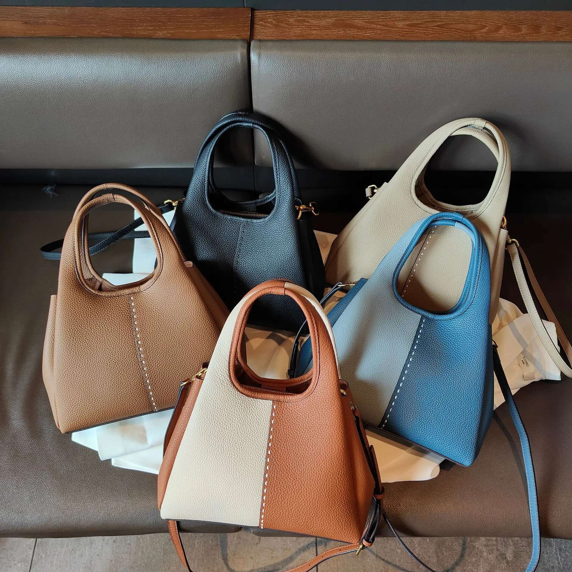 High-End Bucket 2024 New Fashion Versatile First Layer Cowhide Soft Leather Color Block Ladies Bag