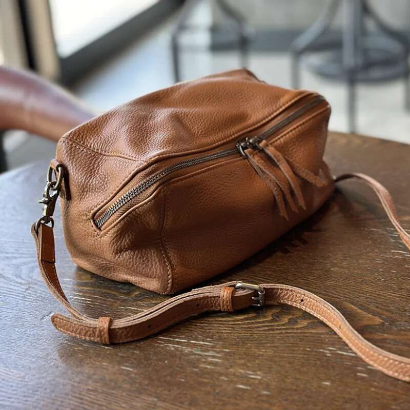 2025 New Vintage Female Plant Tanned Cow Single Shoulder Crossbody Leather Bucket Fashion Small Bag