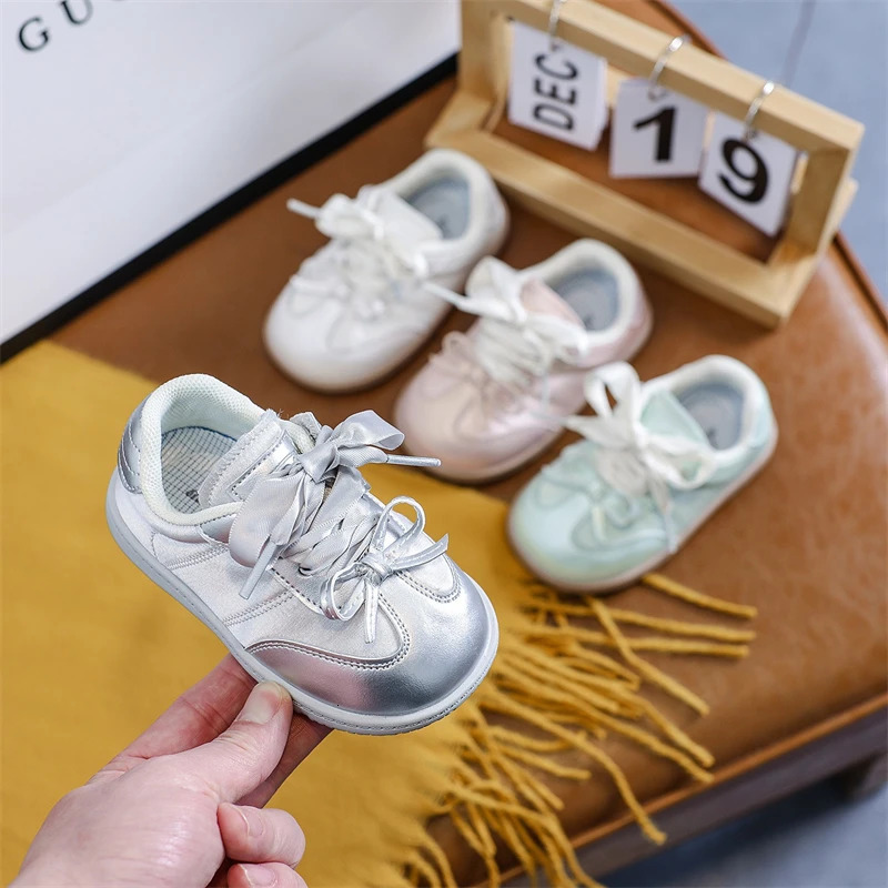 Baby girls casual shoes spring and autumn childrens sports shoes bow princess shoes anti slip soft soled childrens lightweight shoes 250409