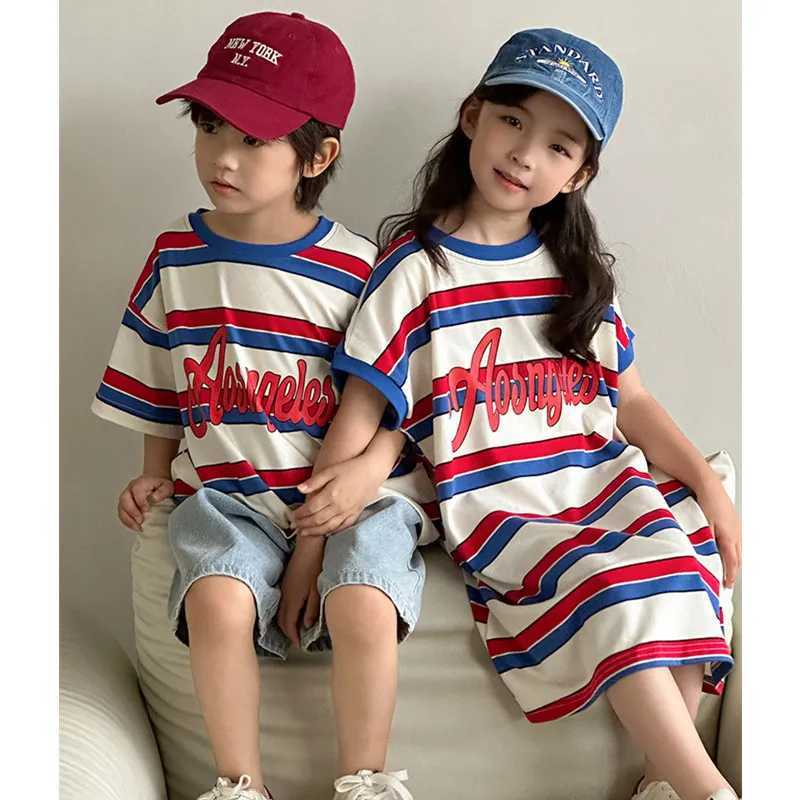 Funny family matching striped clothes Couple looks like mother daughter dress Korean father son T-shirt sisters and brother clothes S2548
