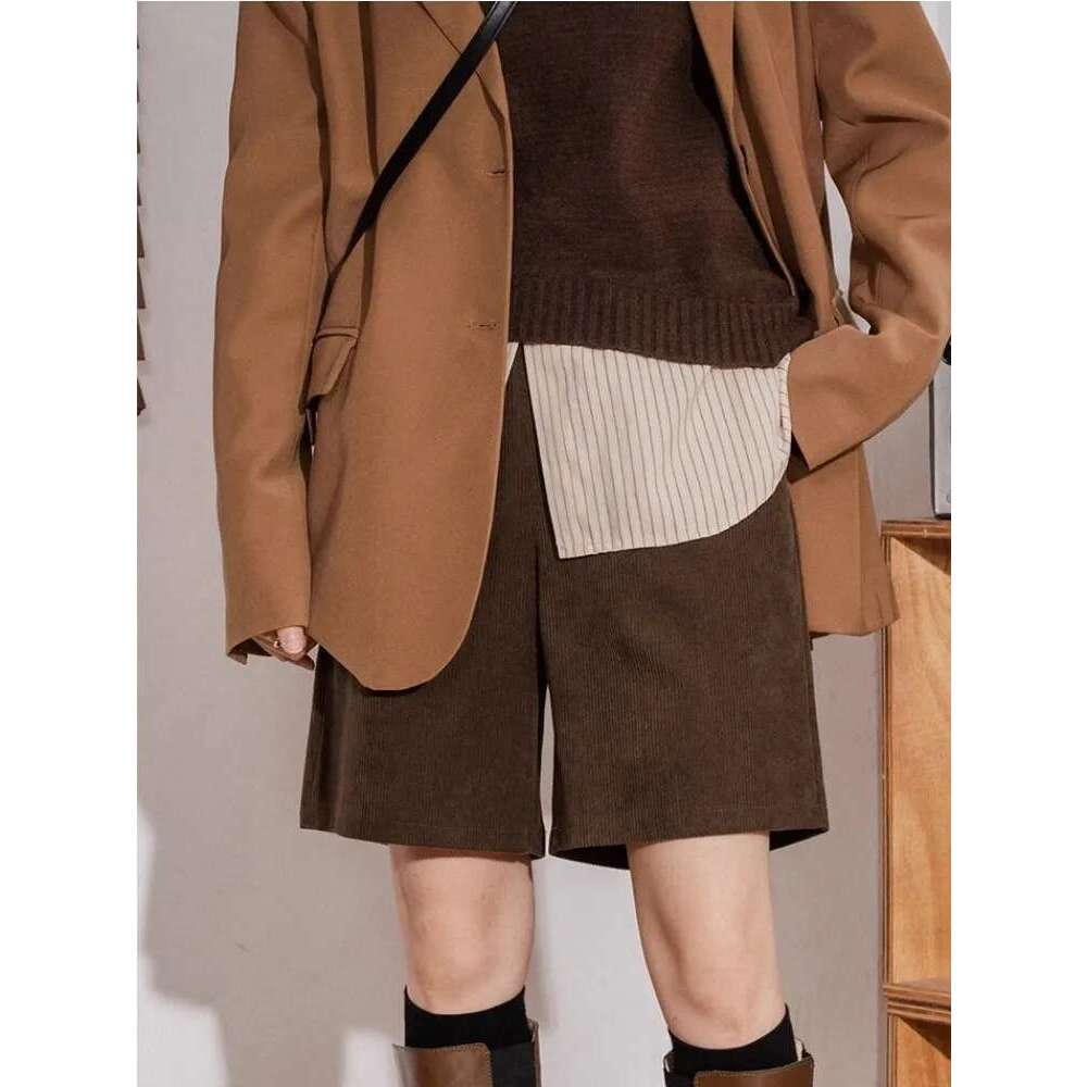 Retro Corduroy For Women In Autumn And Winter, Simple Straight Leg High Waist Slimming Striped Veet Shorts
