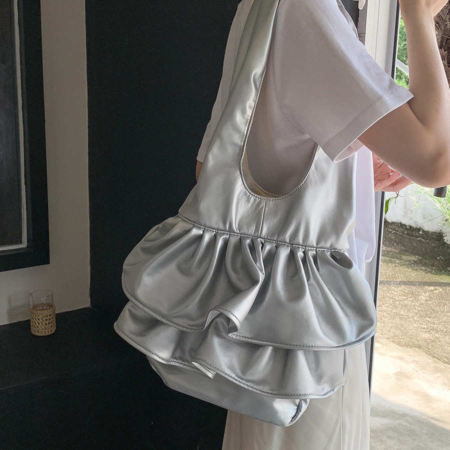Shoulder Bags Lotus leaf edge fashion cloud bag summer new soft leather large capacity pleated bag
