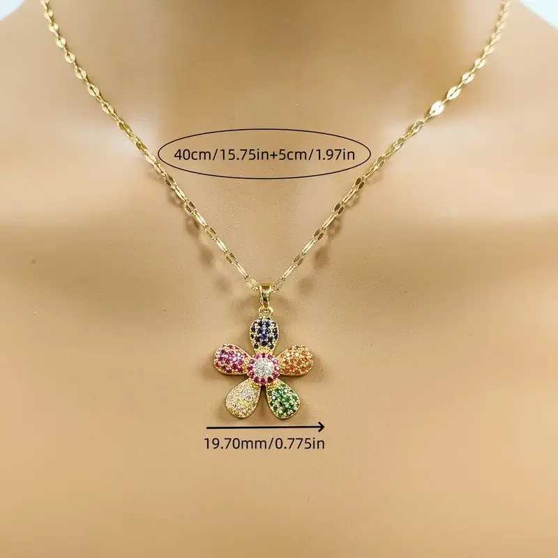 One colorful five petal flower pendant necklace makes women feel luxurious and niche design Y250408
